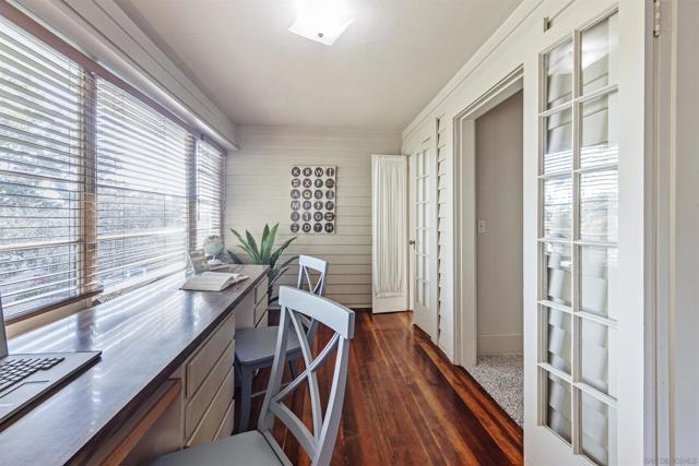 4229 Saint James Place, San Diego CA: https://media.crmls.org/mediaz/789a65f3-4c6d-40b9-9350-53d5056be8e6.jpg