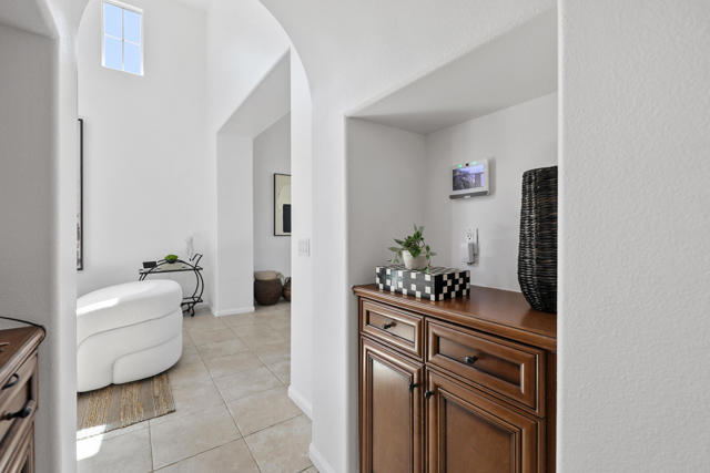 Image 10 of 38 For 81961 Contento Street