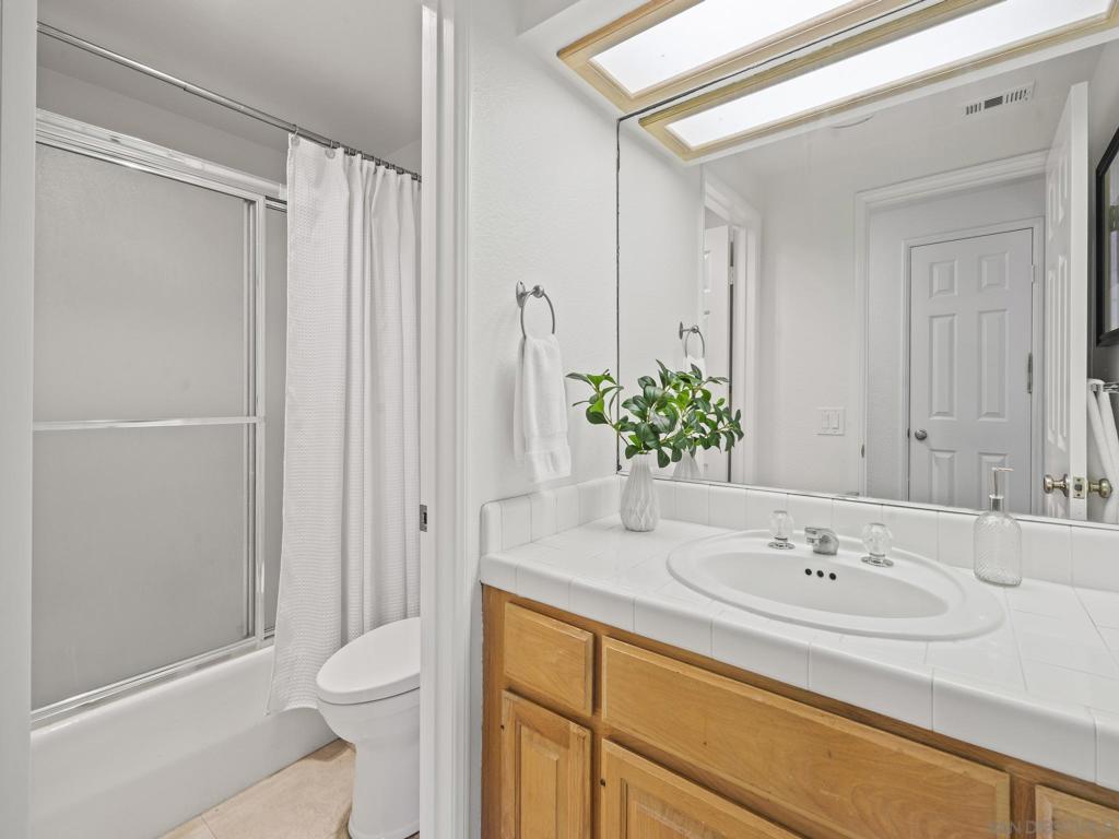 MLS #250043041SD image #40