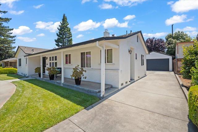 2032 W Hedding Street, San Jose CA: https://media.crmls.org/mediaz/789b0801-5537-4ada-bc85-ec8ade1a3a68.jpg