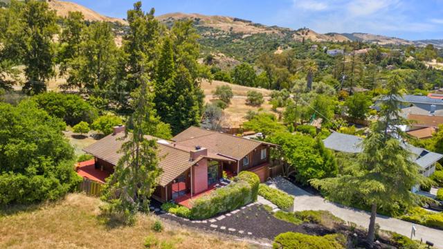 3668 El Grande Drive, San Jose CA: https://media.crmls.org/mediaz/789bad5c-2c80-4d68-9d23-8b15ec286f9f.jpg