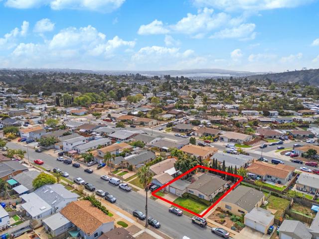 3317 19 Jemez Dr, San Diego CA: https://media.crmls.org/mediaz/789bcafb-9d58-4526-8dfa-78b827d012c7.jpg