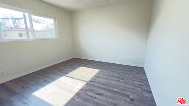 975 S Kingsley Drive, Los Angeles CA: https://media.crmls.org/mediaz/789c5517-ecb9-4423-b017-5afbd347c345.jpg