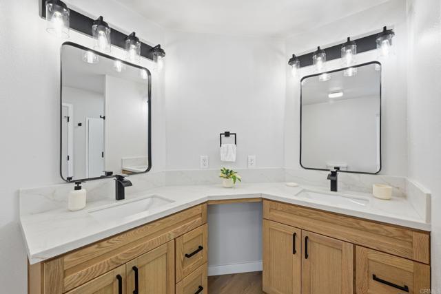 Detail Gallery Image 30 of 37 For 2298 Lindsay Dr, Carlsbad,  CA 92008 - 2 Beds | 2 Baths