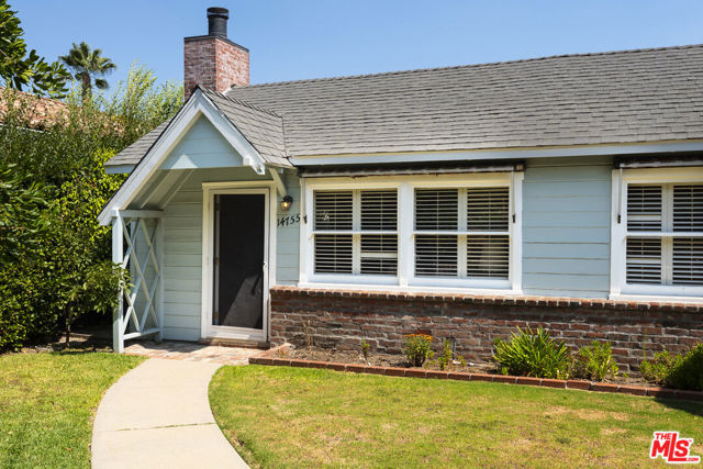 14755 Huston Street, Sherman Oaks CA: https://media.crmls.org/mediaz/789dd596-32e7-460c-8b69-befacdefff87.jpg