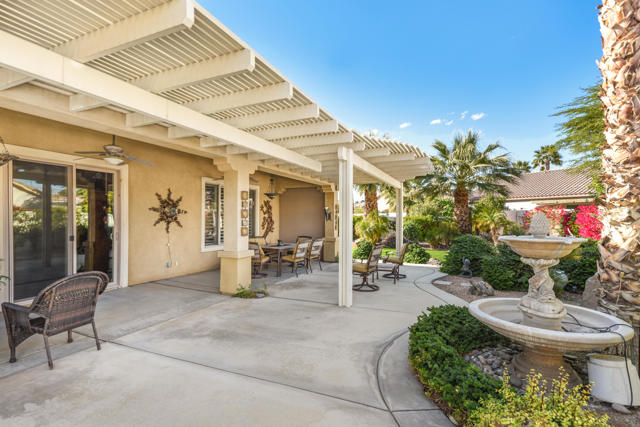 41384 Calle Los Arcos, Indio CA: https://media.crmls.org/mediaz/789df329-f3bd-477f-867e-813c5d6dab35.jpg
