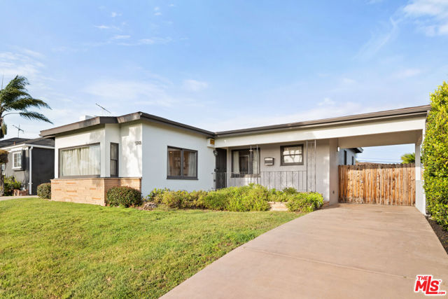 5918 S La Cienega Boulevard, Los Angeles CA: https://media.crmls.org/mediaz/789e2453-06f9-4529-b1e6-e5935e8aea66.jpg
