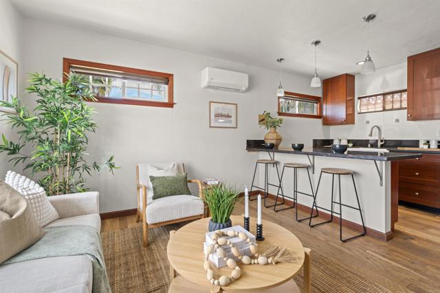 Detail Gallery Image 8 of 40 For 1212 2nd St, Coronado,  CA 92118 - 1 Beds | 1 Baths