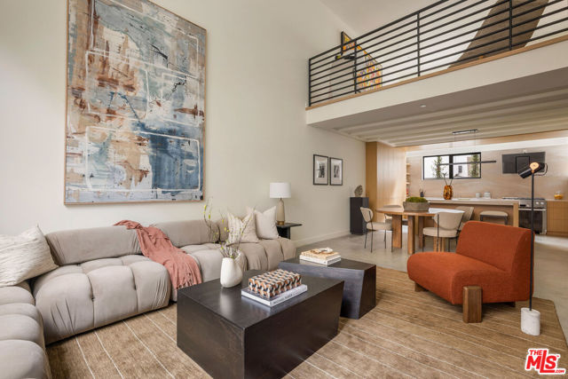 919 1/4 Hilldale Avenue, West Hollywood CA: https://media.crmls.org/mediaz/789e6bb4-3f45-4e98-917c-8623f257a003.jpg