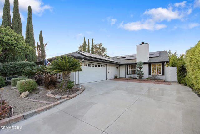 591 Shenandoah Street, Thousand Oaks CA: https://media.crmls.org/mediaz/789ed353-63b2-497a-9283-212d87f4e641.jpg