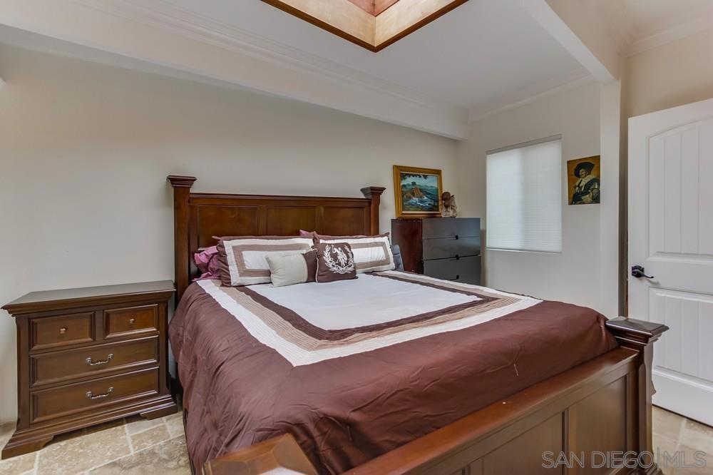 2377 Linwood Street - photo 14