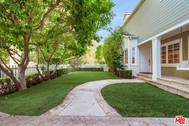 4223 MATILIJA Avenue photo 3
