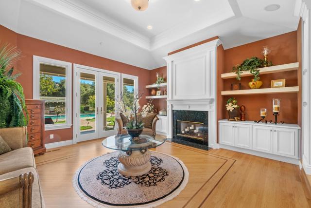 6585 Redwood Retreat Road, Gilroy CA: https://media.crmls.org/mediaz/78a07821-f256-42ae-b278-12a37bbfca22.jpg
