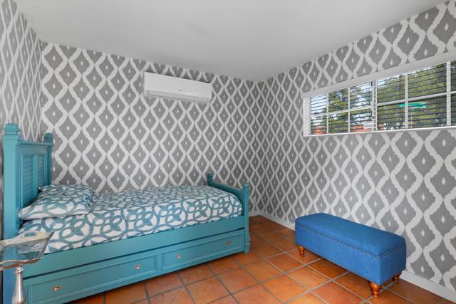 1387 E Verbena Drive, Palm Springs CA: https://media.crmls.org/mediaz/78a274f9-c27e-4bd9-963d-1438b26f89c3.jpg