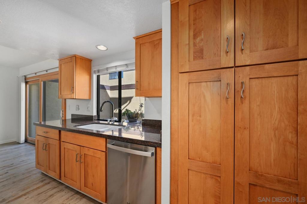 1680 Coast Highway 101 - photo 14