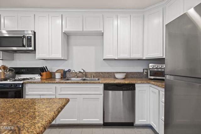 425 Rancho Drive, Ventura CA: https://media.crmls.org/mediaz/78a31b58-076c-4e9e-9f28-818976c03246.jpg