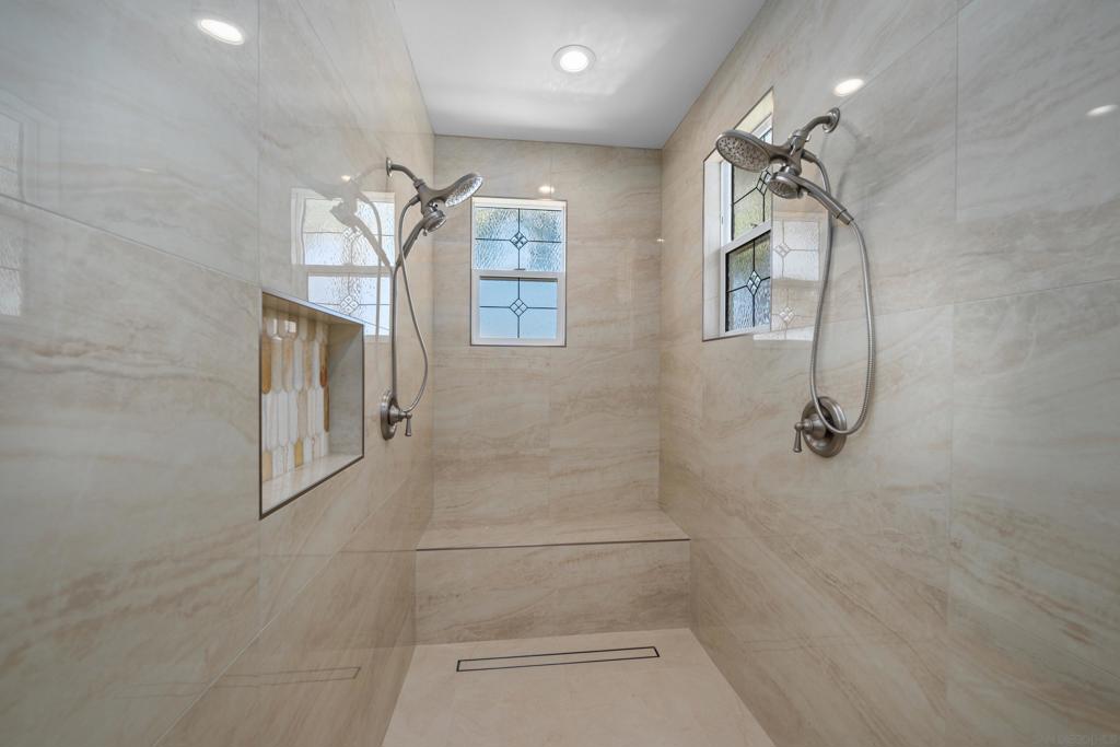 MLS #250040353SD image #29