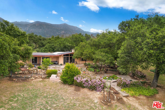 918 Palomar Road, Ojai CA: https://media.crmls.org/mediaz/78a3f629-4209-49b2-a2e0-ac7f83d1a976.jpg