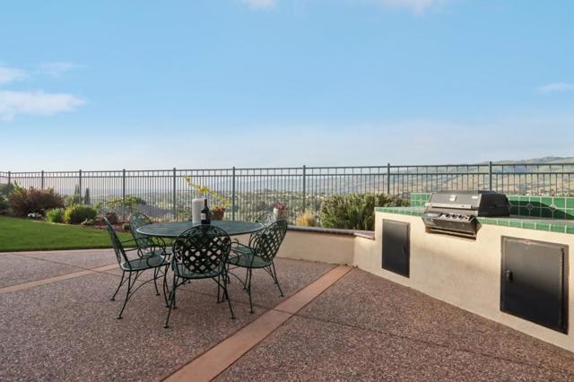 5777 Foligno Way, San Jose CA: https://media.crmls.org/mediaz/78a40475-3fd8-4008-b527-314b9de99b7f.jpg