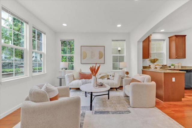 541 Ravenna Way, Hayward CA: https://media.crmls.org/mediaz/78a583bd-5bea-47e4-9532-a761bb52ab4f.jpg