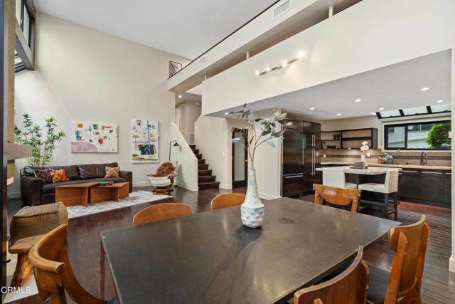 Detail Gallery Image 12 of 37 For 11915 Gorham Ave #3,  Los Angeles,  CA 90049 - 2 Beds | 2 Baths