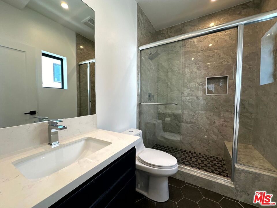 MLS #25616899 image #21