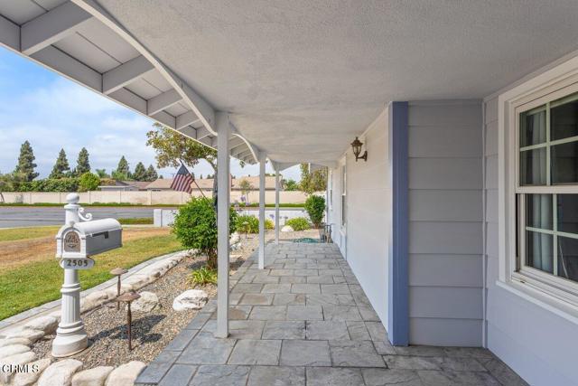 2505 E Lizbeth Avenue, Anaheim CA: https://media.crmls.org/mediaz/78a773a3-acb2-4a7a-ac1b-fffb7ae351c4.jpg