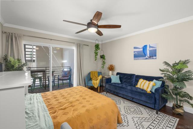 1021 Scott St, San Diego CA: https://media.crmls.org/mediaz/78a7d75f-ddeb-4535-9946-ca27f17ef43b.jpg