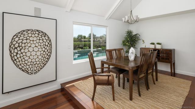 675 Silvergate Ave, San Diego CA: https://media.crmls.org/mediaz/78a89796-240c-488d-a49c-7612d1bd62d1.jpg