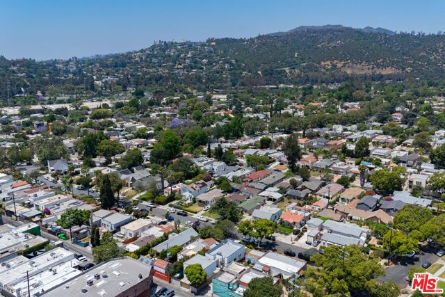 3170 Glenmanor Place, Los Angeles CA: https://media.crmls.org/mediaz/78a8bbac-c63a-4f07-81e4-806a78077553.jpg