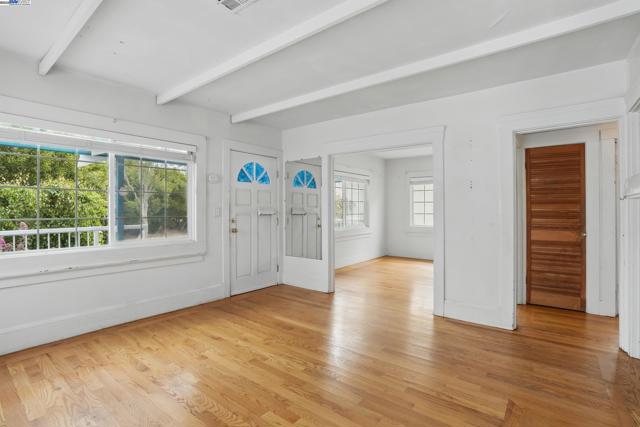 Image 6 of 40 For 1307 California Dr