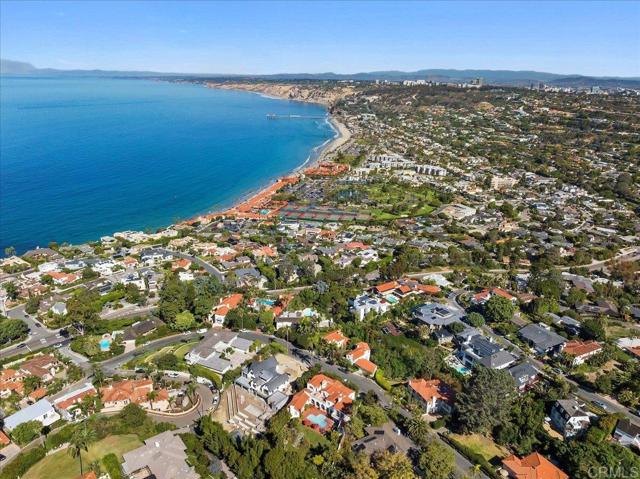 6672 Avenida Andorra, La Jolla CA: https://media.crmls.org/mediaz/78a927c3-7442-40f5-b1dd-480865583e4b.jpg