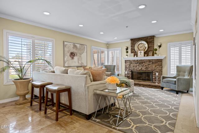 2561 Upper Bay Drive, Oxnard CA: https://media.crmls.org/mediaz/78a965d3-f592-4fc1-ac58-7a09add8ea6a.jpg