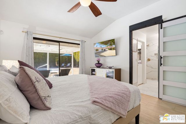 1489 E Francis Drive, Palm Springs CA: https://media.crmls.org/mediaz/78a9a906-bf5c-4be4-bb21-f711da467ce1.jpg