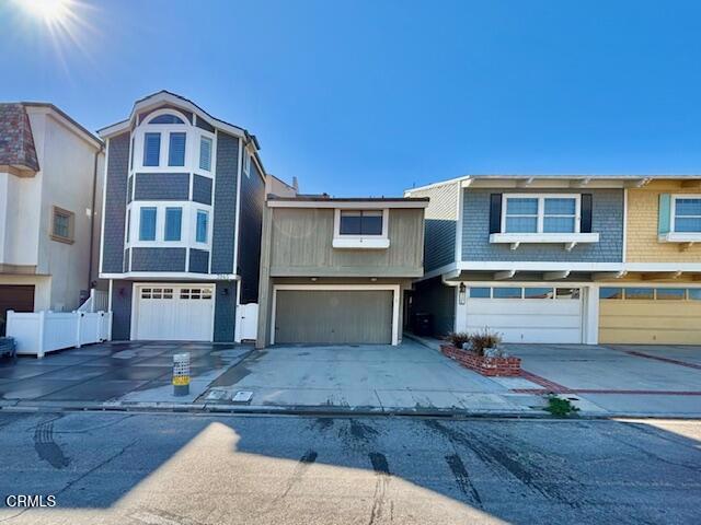 Detail Gallery Image 3 of 24 For 3949 Ocean Dr, Oxnard,  CA 93035 - 3 Beds | 2 Baths