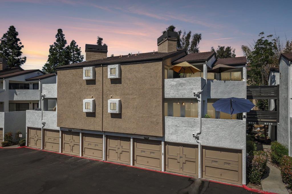 9725 Mesa Springs