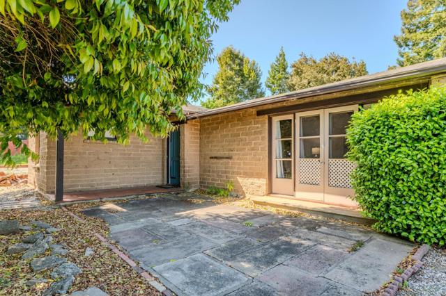 25561 University Court, Hayward CA: https://media.crmls.org/mediaz/78ac1fcf-cb5a-4090-adc7-493ca7ba37fd.jpg