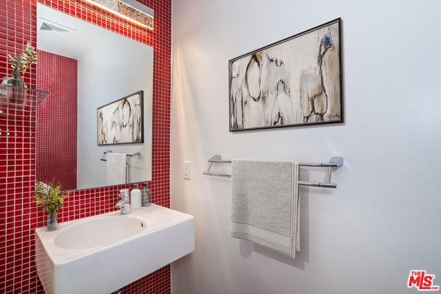 803 Wilcox Avenue, Los Angeles CA: https://media.crmls.org/mediaz/78ac7199-6e39-48ac-b499-c248176895b9.jpg