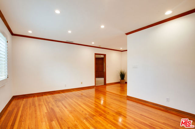 7701 Toland Avenue, Los Angeles CA: https://media.crmls.org/mediaz/78ad20fc-569f-4e0a-8dac-afe7b59252e1.jpg
