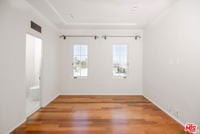 1302 Sweetzer Avenue, West Hollywood CA: https://media.crmls.org/mediaz/78ad6084-5583-4df2-bd7b-8a4d71396f5c.jpg