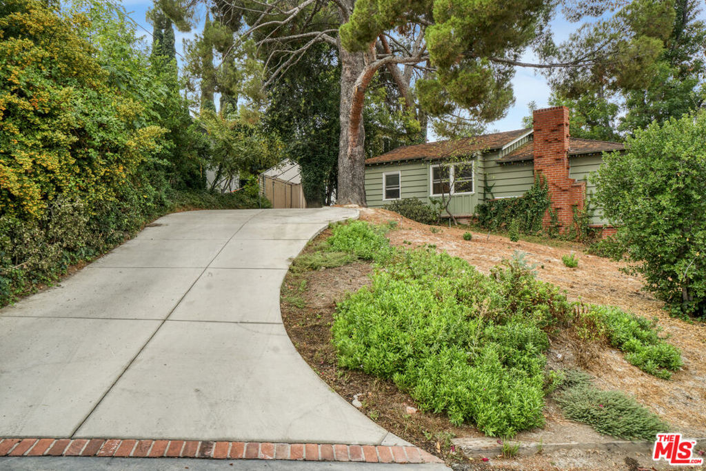 22460 Venido Road