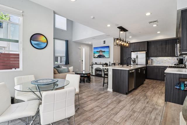 Detail Gallery Image 10 of 55 For 2035 Element Way, Chula Vista,  CA 91915 - 3 Beds | 3/1 Baths