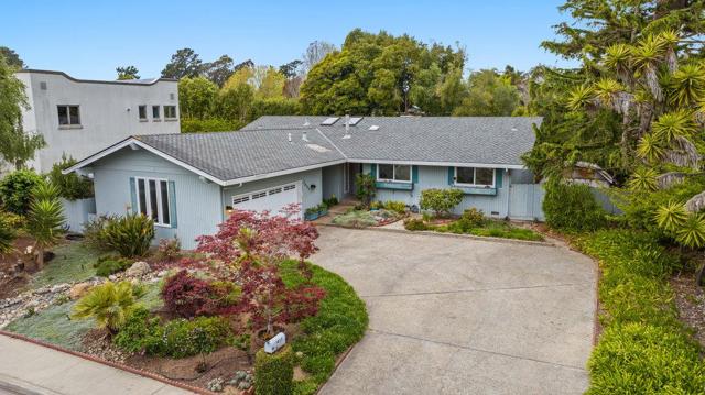 1435 Dolphin Drive, Aptos CA: https://media.crmls.org/mediaz/78ade68d-f6b5-4579-89c2-4f48adddb2e2.jpg