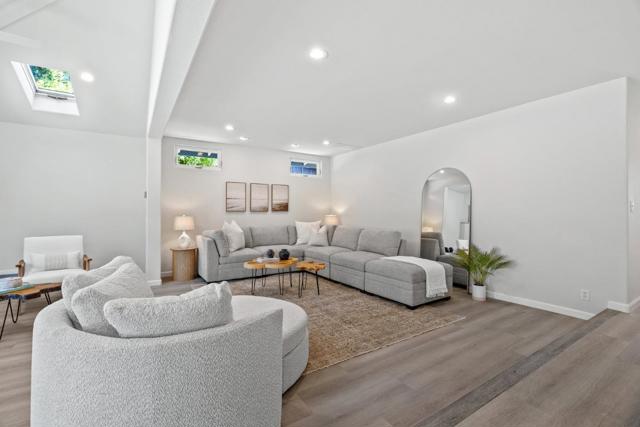 200 Cortez Street, Capitola CA: https://media.crmls.org/mediaz/78ae7d7f-6369-4f65-870c-0e136e9f8897.jpg