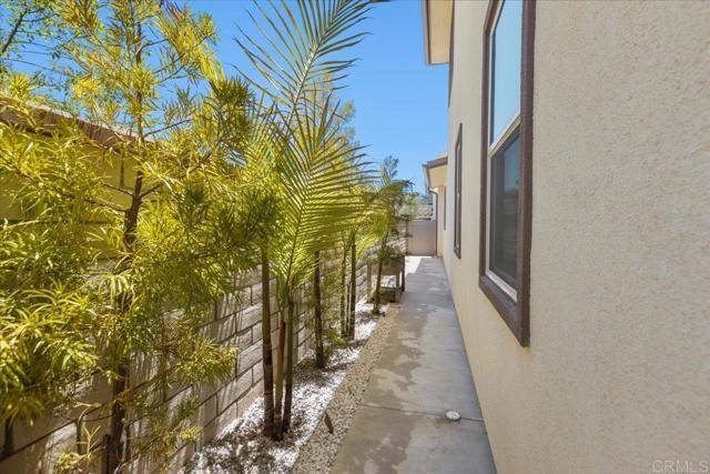 660 Westbrook Loop, San Marcos CA: https://media.crmls.org/mediaz/78aee552-c1f6-4887-bf12-60bb72eec302.jpg
