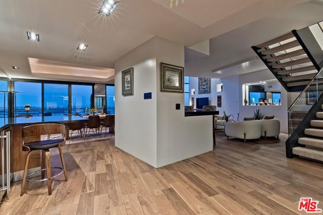 4335 Marina City Drive, Marina del Rey CA: https://media.crmls.org/mediaz/78af7e00-9f80-4e8a-b479-c0d389351394.jpg