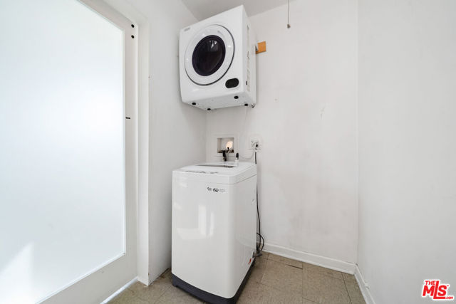 3000 Finch Street, Los Angeles CA: https://media.crmls.org/mediaz/78af8c60-6db0-4949-9da0-a071cb3006a5.jpg