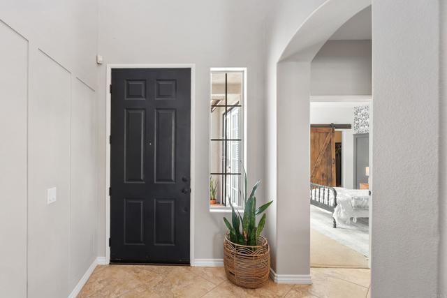 Detail Gallery Image 4 of 75 For 561 Chesterfield Cir, San Marcos,  CA 92069 - 4 Beds | 3 Baths