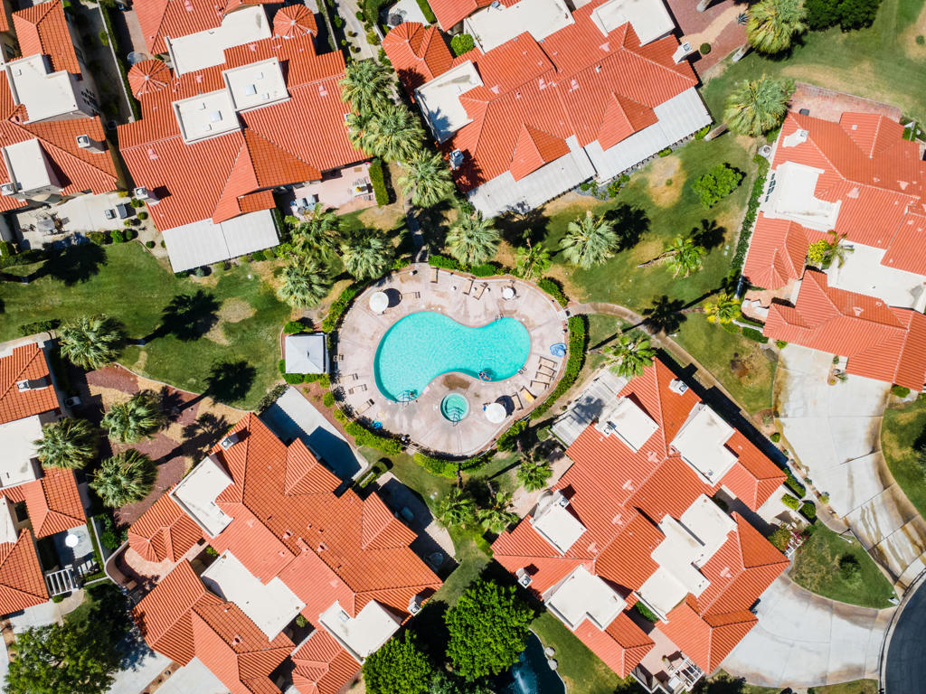 https://media.crmls.org/mediaz/78afeb63-b217-4b31-b534-403fbdc8cfdb.jpg?preset=X-Large
