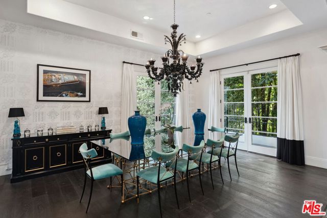 1600 Clear View Drive,  CA: https://media.crmls.org/mediaz/78b00e4f-0803-459b-9fc6-c35bba009263.jpg